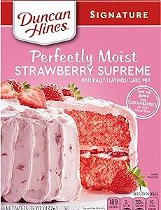 Duncan Hines Signature Perfectly Moist Strawberry Supreme Naturally Flavored Cake Mix 15.25oz